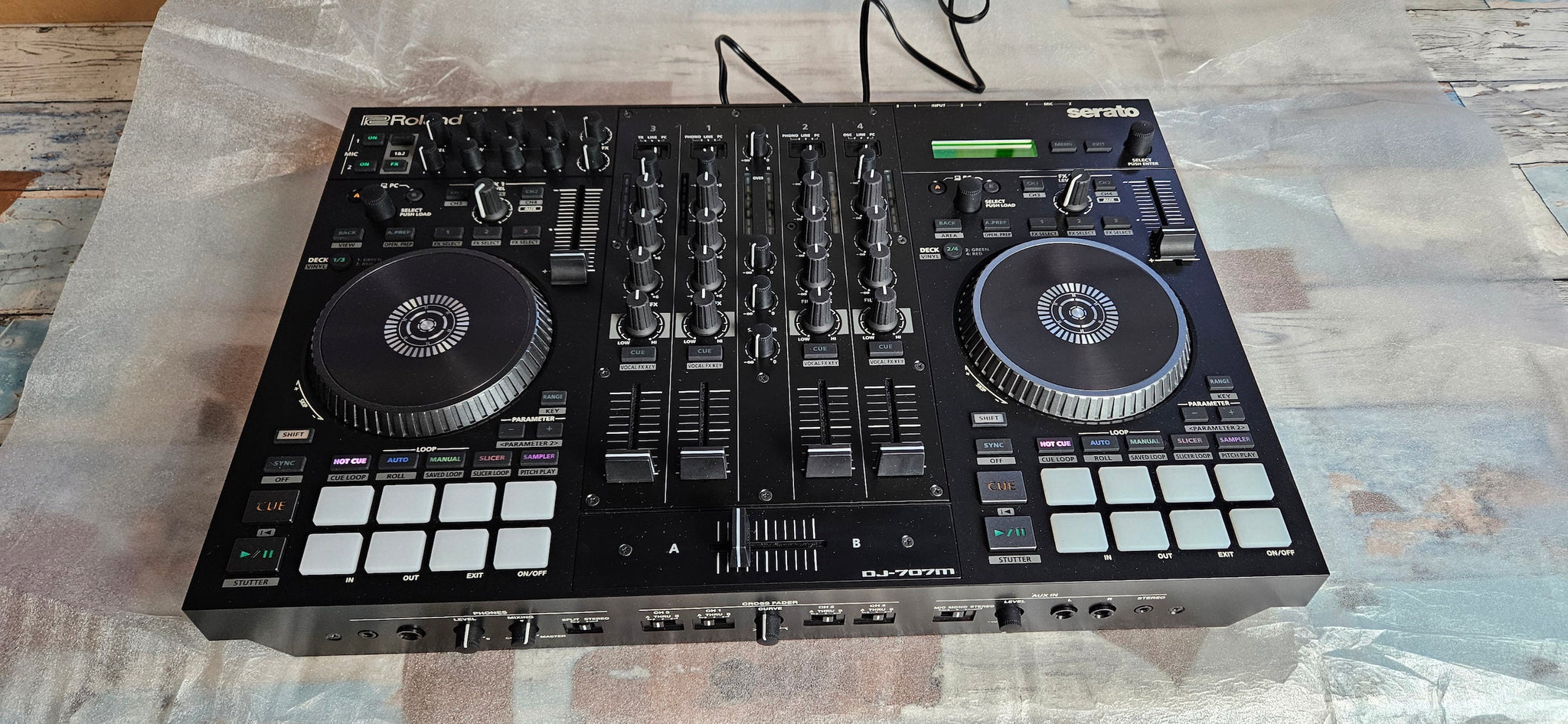 Roland DJ-707M DJ Controller